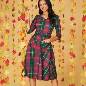 COLLECTIF Be Sure to Be Splendid Swing Dress with Pockets & Belt 🎄